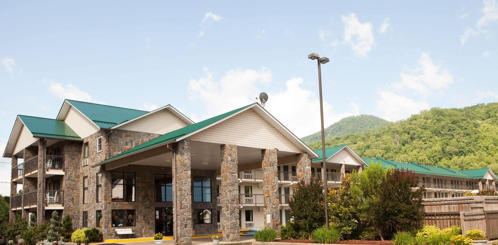 Cherokee Lodge Buitenkant foto
